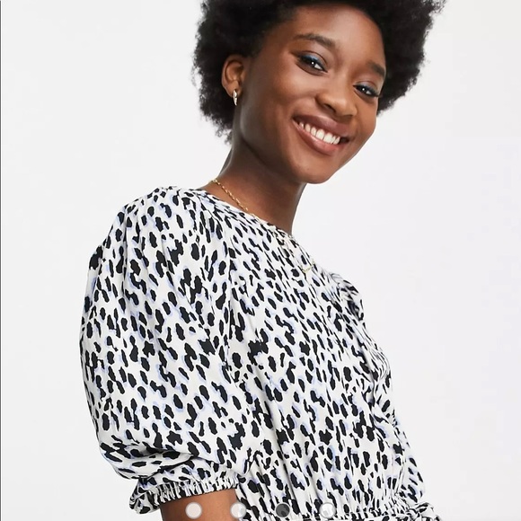 Tie waist mini dress in leopard print - Picture 4 of 4